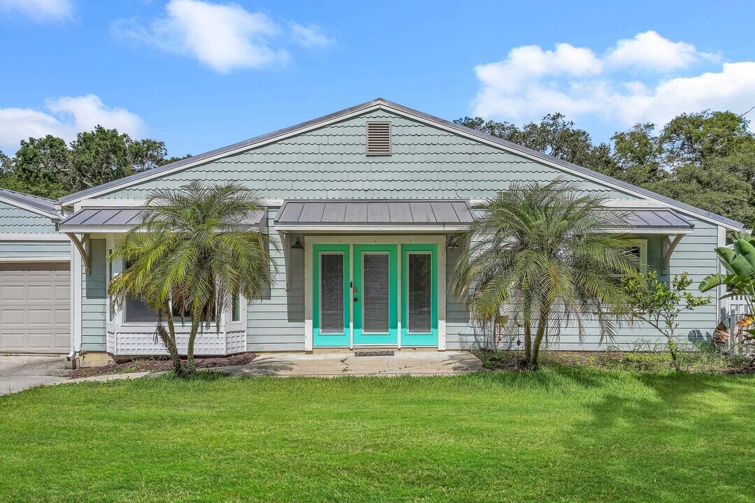 401 E St in St. Augustine, FL - Building Photo