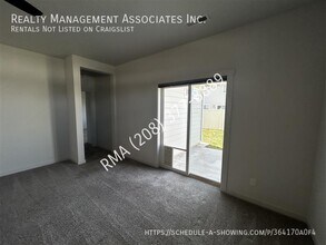 6593 S Donaway Ave in Meridian, ID - Building Photo - Building Photo