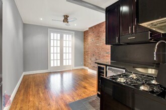 250 Mott St in New York, NY - Building Photo - Building Photo