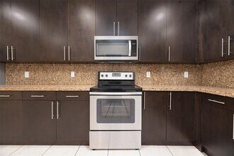 3707 Polk St in Hollywood, FL - Building Photo - Building Photo