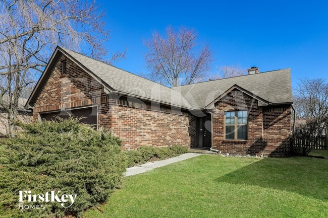 1651 Parkthorne Dr in Indianapolis, IN - Building Photo - Building Photo