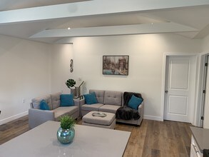 11313 Delano St in Los Angeles, CA - Building Photo - Building Photo