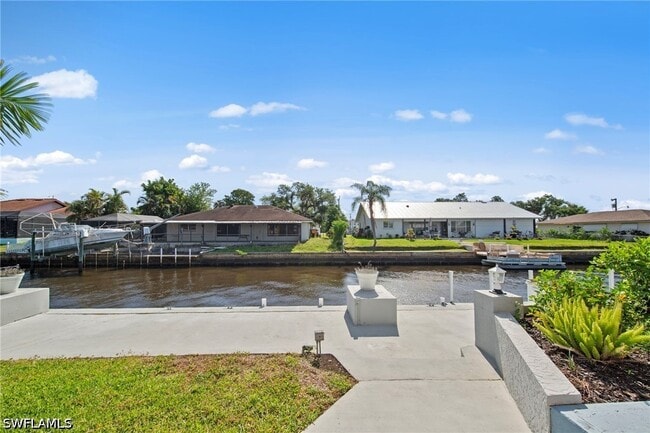 7195 Reymoor Dr in North Fort Myers, FL - Building Photo - Building Photo