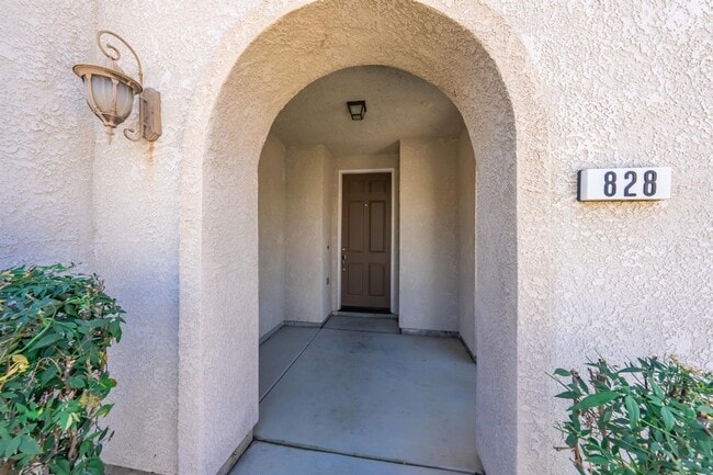 828 Toulouse Ln in Clovis, CA - Building Photo - Building Photo