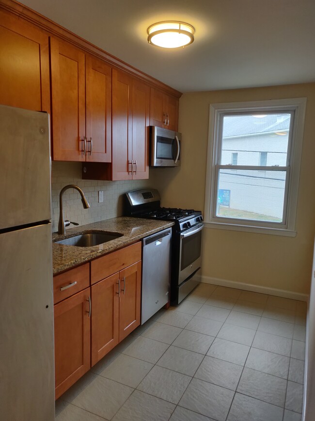 12B Smedley Ln in Newtown Square, PA - Building Photo - Building Photo