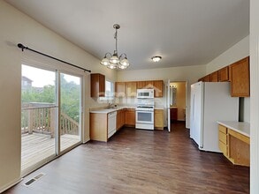 9836 Kenton Cir in Commerce City, CO - Foto de edificio - Building Photo