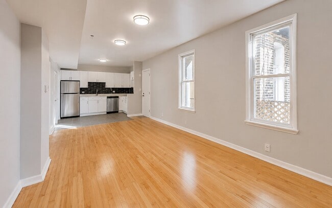 2006 S Throop St