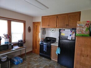 618 S Main St, Unit 618 in West Bend, WI - Building Photo - Building Photo