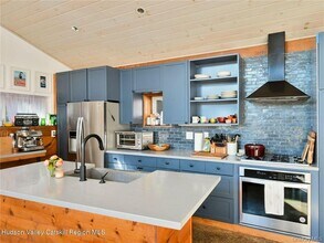 36 Summers Ln in Woodstock, NY - Building Photo - Building Photo