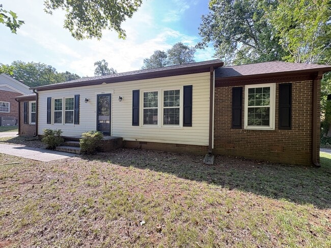 property at 304 Leland Dr