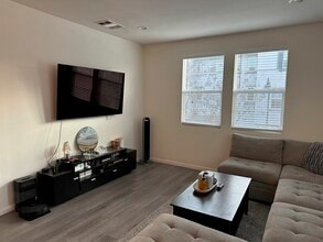 957 S Bluff Rd in Montebello, CA - Building Photo - Building Photo