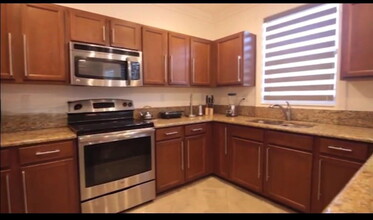 3533 W 88th St in Hialeah, FL - Building Photo - Building Photo
