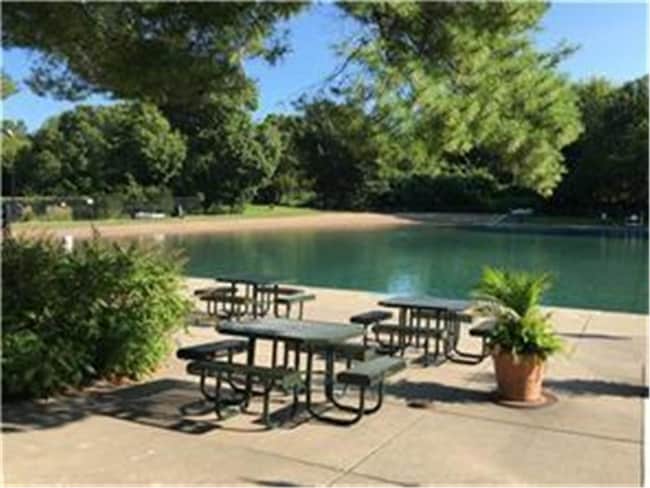 10829 Forestview Cir in Eden Prairie, MN - Building Photo - Building Photo