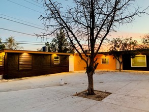 DIA APARTMENT COMPLEX in Fabens, TX - Foto de edificio - Building Photo