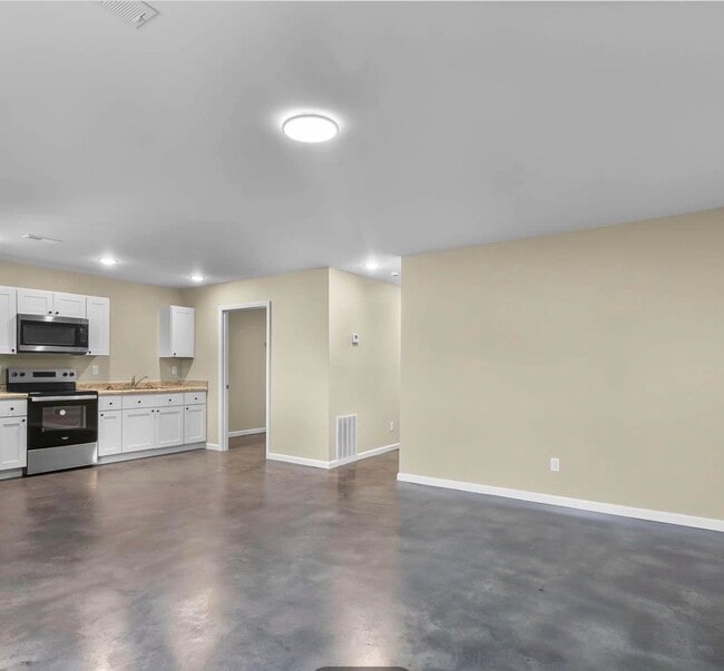 1300 W Mar Elm St in Scott City, MO - Foto de edificio - Building Photo