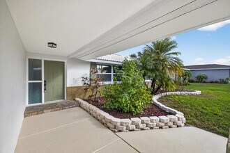 4001 Topsail Trail in New Port Richey, FL - Building Photo - Building Photo