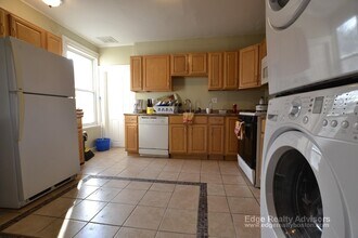 63 Nonantum St, Unit 2 in Boston, MA - Foto de edificio - Building Photo