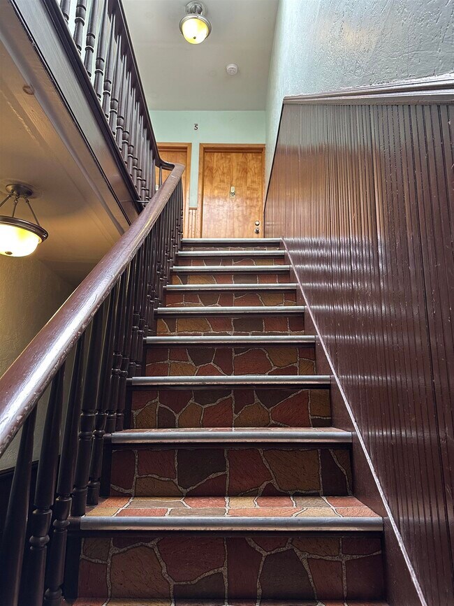 627 Willow Ave in Hoboken, NJ - Building Photo - Building Photo