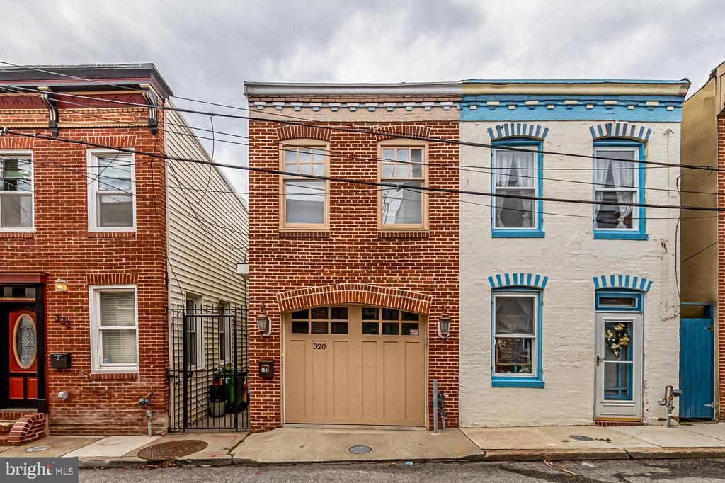 320 S Madeira St in Baltimore, MD - Building Photo