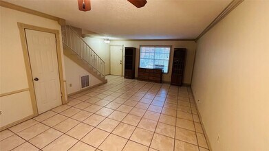 7600 Burgoyne Rd in Houston, TX - Building Photo - Building Photo