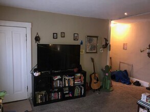 221 State St, Unit 2 in Mankato, MN - Foto de edificio - Building Photo