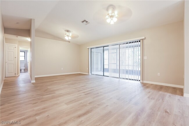 property at 987 Auburn Rd