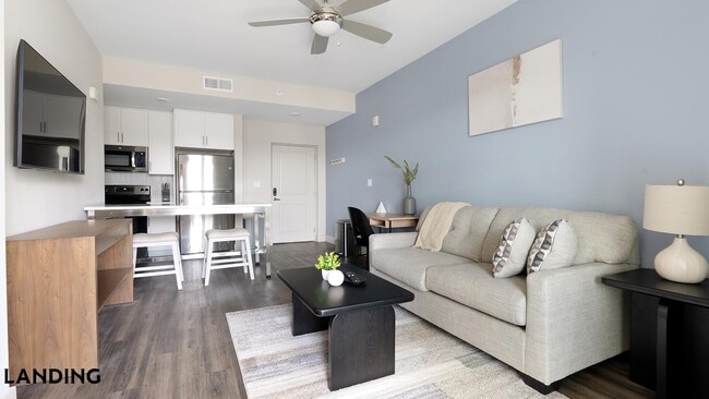 2220 W First St, Unit 458 in Ft. Myers, FL - Building Photo - Building Photo