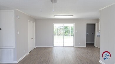 105 Meadow Cir in West Monroe, LA - Foto de edificio - Building Photo