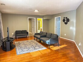 4302 Stablemere Ct, Unit Furnished Basement Apart. in Bowie, MD - Building Photo