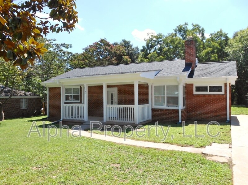 22 Ridgeway Dr in Greenville, SC - Building Photo