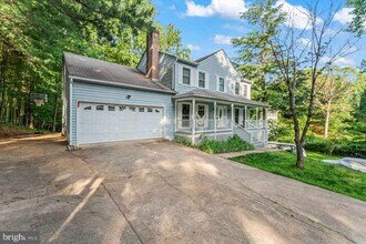 2320 Harpoon Dr in Stafford, VA - Building Photo - Building Photo
