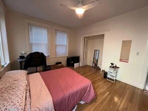 73 Longwood Ave, Unit 1F in Brookline, MA - Building Photo - Building Photo