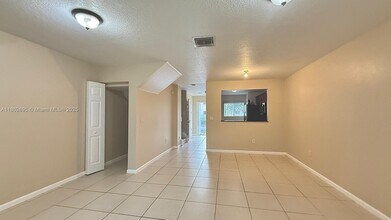 6631 Winfield Blvd in Margate, FL - Building Photo - Building Photo