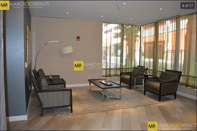 89 Fenwood Rd, Unit 907 in Boston, MA - Building Photo - Building Photo
