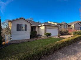 703 Sitka Deer Ct NW in Salem, OR - Building Photo