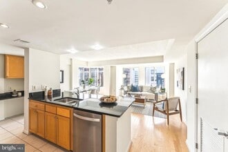 1225 13th St NW in Washington, DC - Foto de edificio - Building Photo