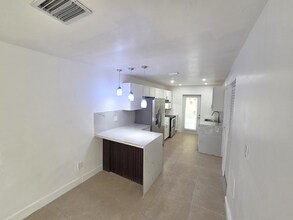 19356 SW 103rd Ct in Cutler Bay, FL - Building Photo - Building Photo