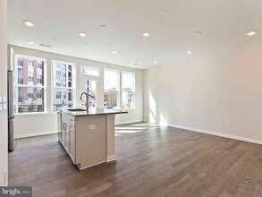 1310 Parker Blvd, Unit 1205 in West Windsor Township, NJ - Building Photo - Building Photo