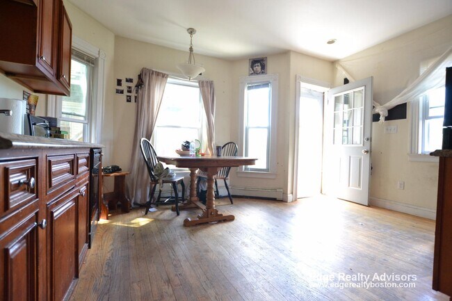 27 Blaine St in Boston, MA - Building Photo - Building Photo