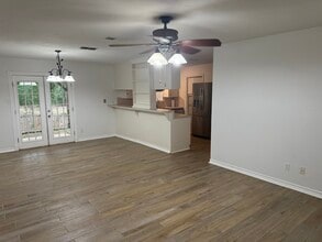304 Patriot Cir in Longview, TX - Building Photo - Building Photo