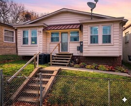 130 Whitaker St in Homestead, PA - Building Photo - Building Photo