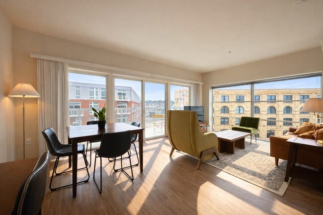 1640 N Water St in Milwaukee, WI - Building Photo - Building Photo