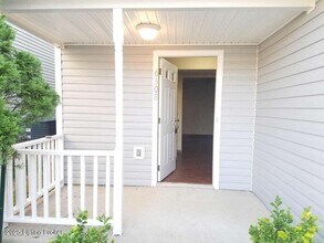 6308 Cottage Field Cir in Louisville, KY - Building Photo - Building Photo