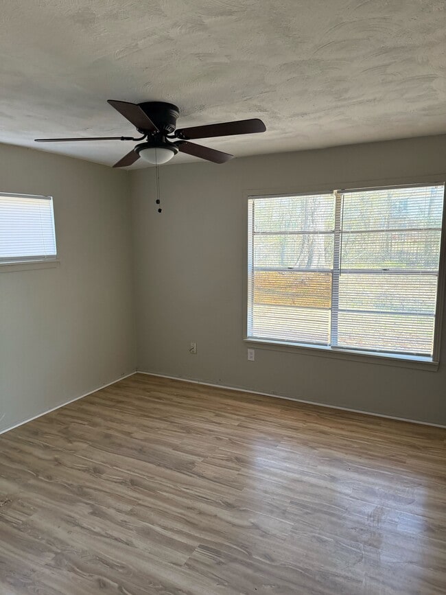 332 N Flag Chapel Rd in Jackson, MS - Building Photo - Building Photo