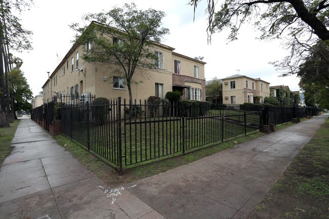 1035 Westmoreland Avenue in Los Angeles, CA - Foto de edificio - Building Photo