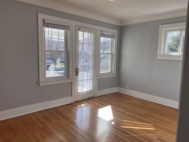 210 S Laurel St, Unit 3