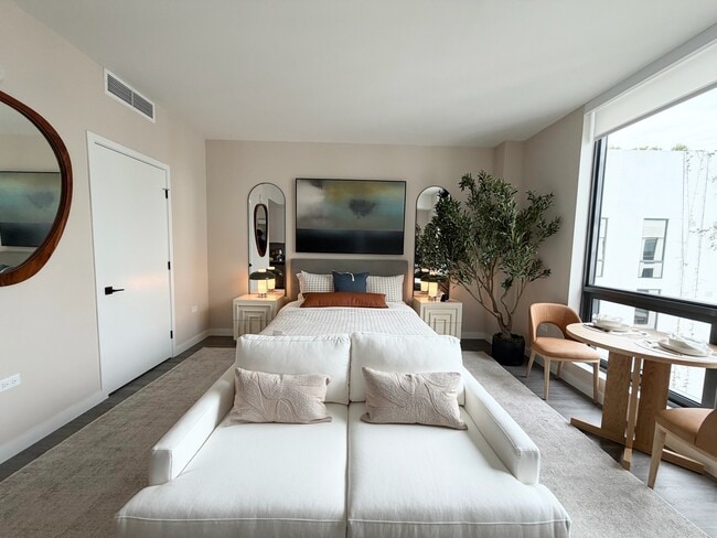 113 NW 24th St, Unit S1 in Miami, FL - Building Photo - Building Photo