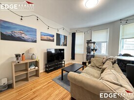 160 Strathmore Rd, Unit 5 in Boston, MA - Building Photo