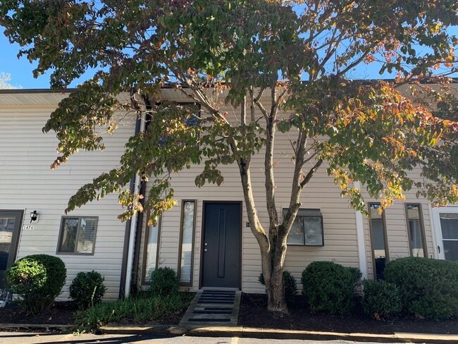 property at 1474 Tenbury Dr