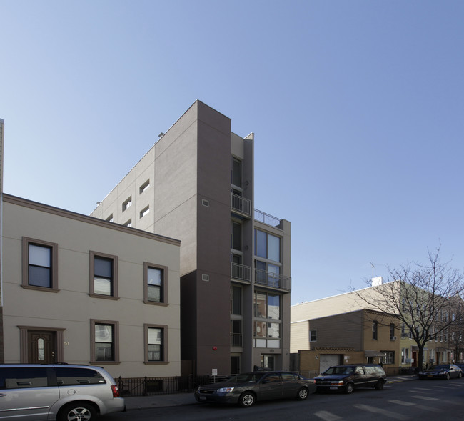 53 Diamond St in Brooklyn, NY - Building Photo - Building Photo